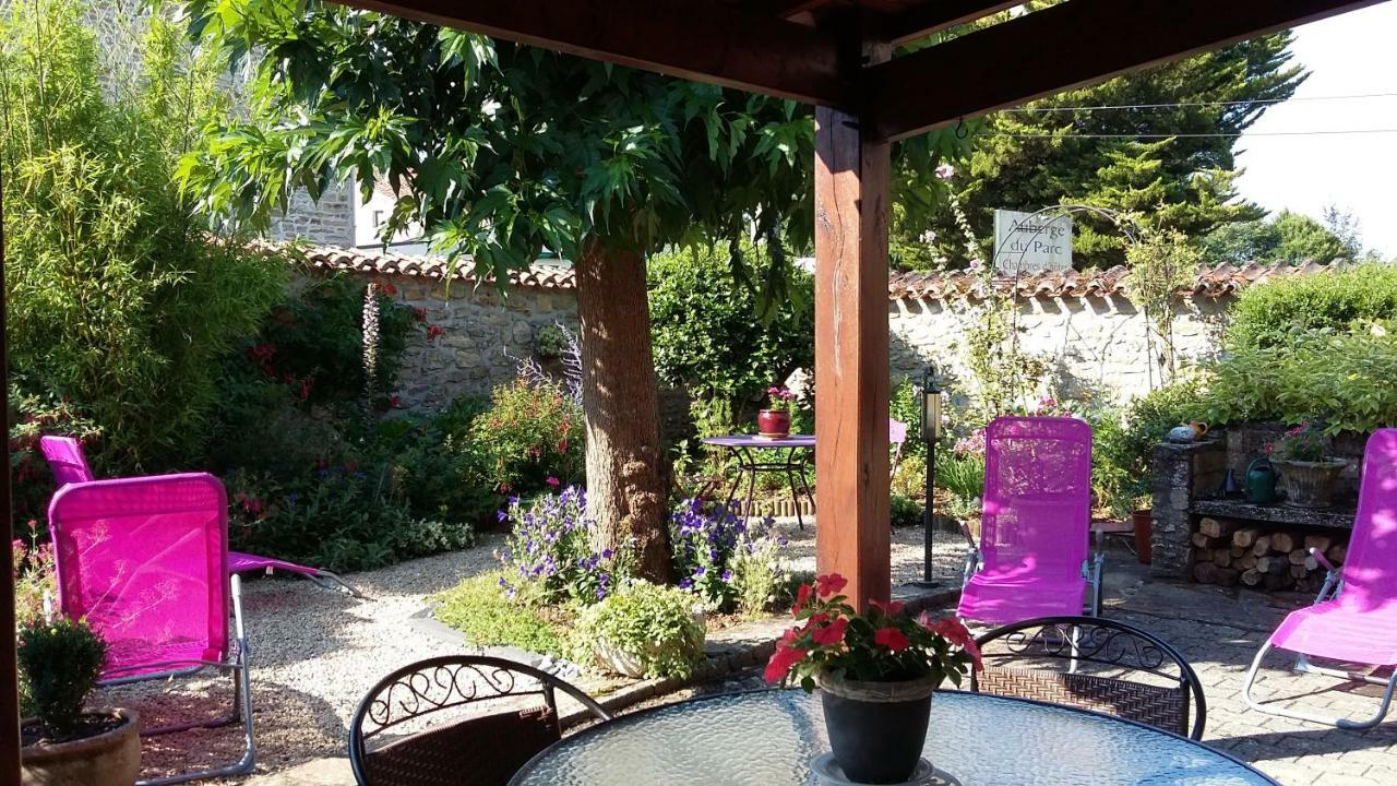 L' Esterlanges Suite Famille 2 Chambres 4 Personnes Proche Puydufou Saint-Vincent-Sterlanges Exterior photo